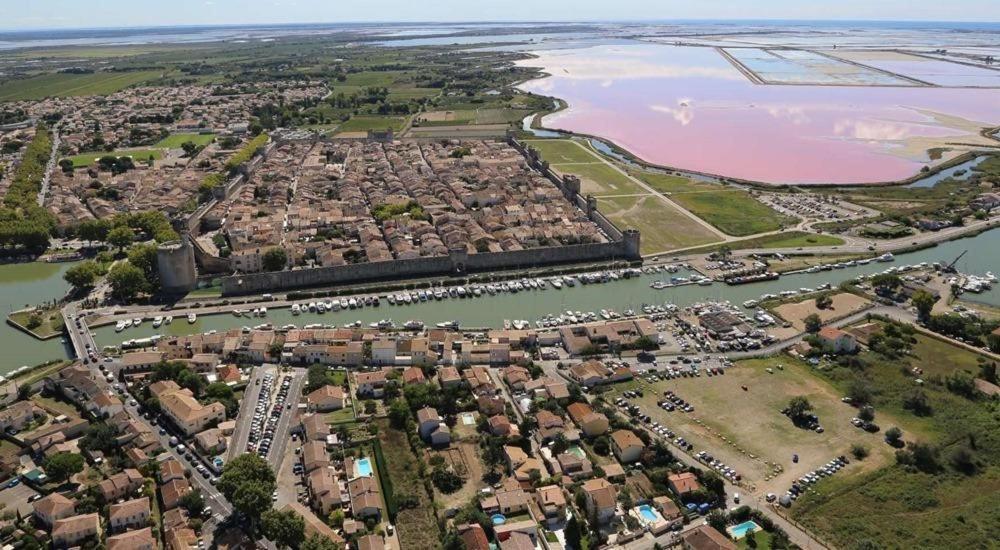 Superbe Appartement De Caractere Au Calme Aigues-Mortes Exterior foto